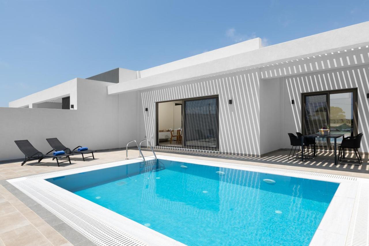 Armonia Suites เกนนาดี ภายนอก รูปภาพ