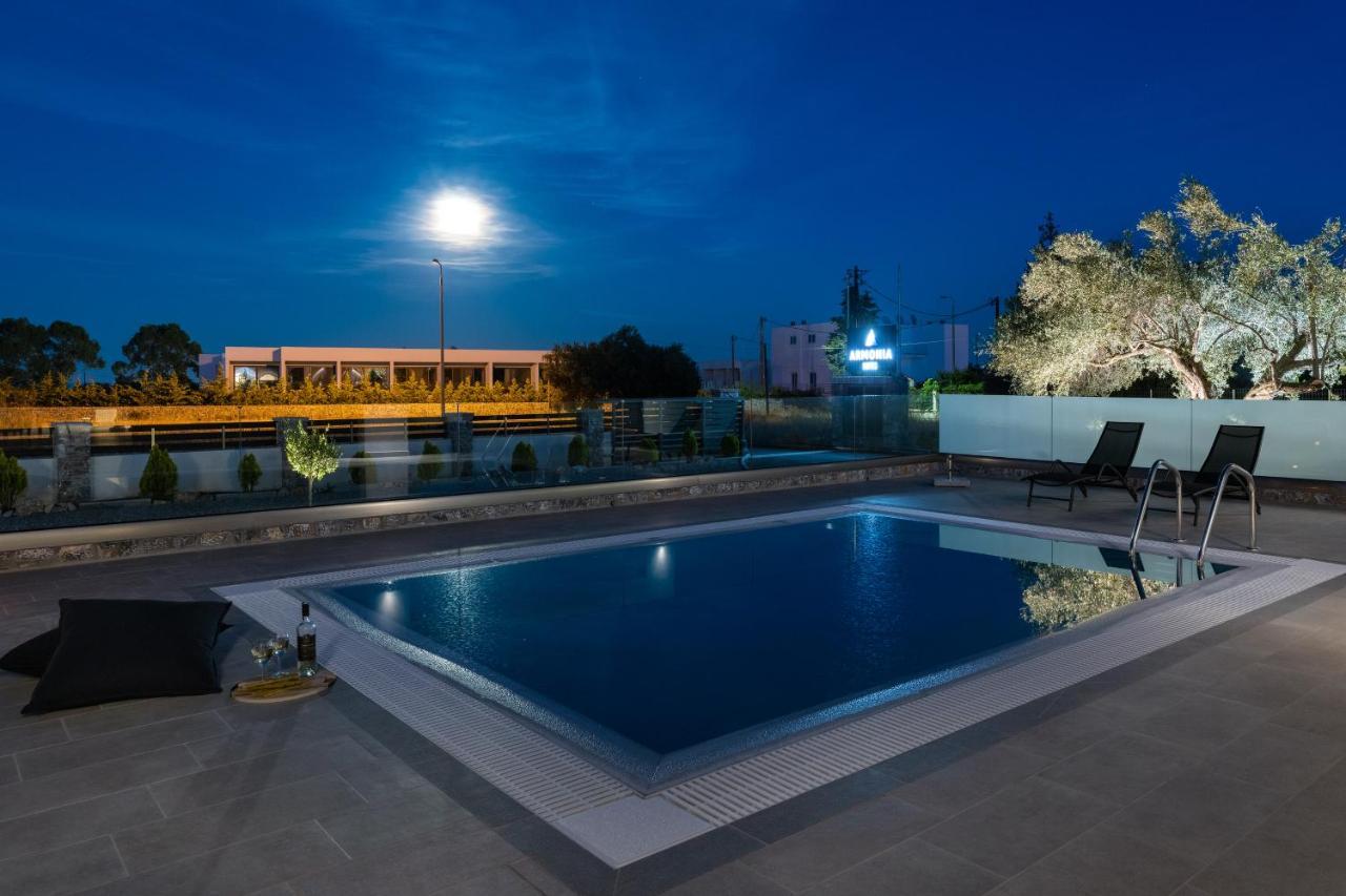 Armonia Suites เกนนาดี ภายนอก รูปภาพ