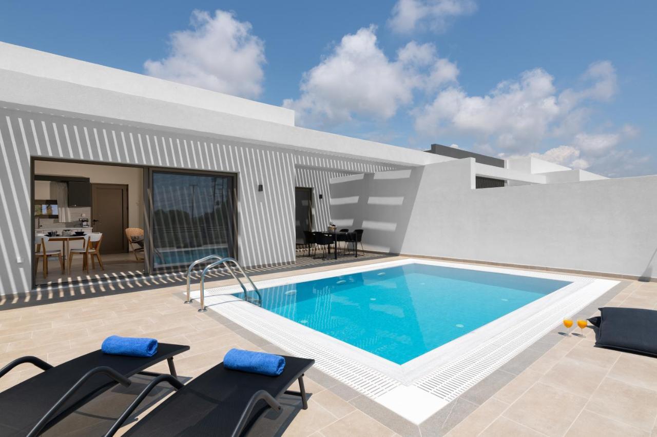 Armonia Suites เกนนาดี ภายนอก รูปภาพ