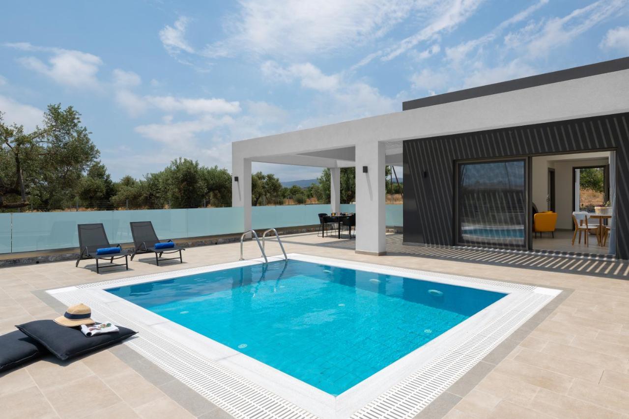 Armonia Suites เกนนาดี ภายนอก รูปภาพ