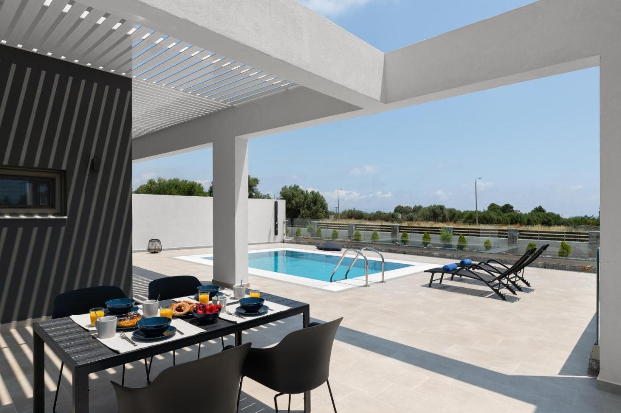 Armonia Suites เกนนาดี ภายนอก รูปภาพ