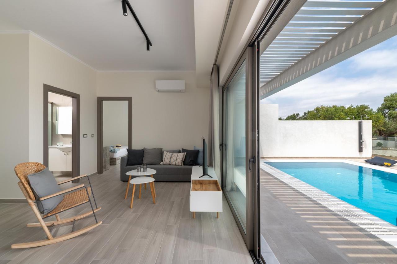 Armonia Suites เกนนาดี ภายนอก รูปภาพ