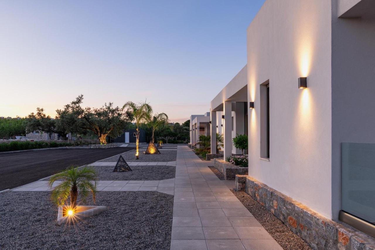 Armonia Suites เกนนาดี ภายนอก รูปภาพ