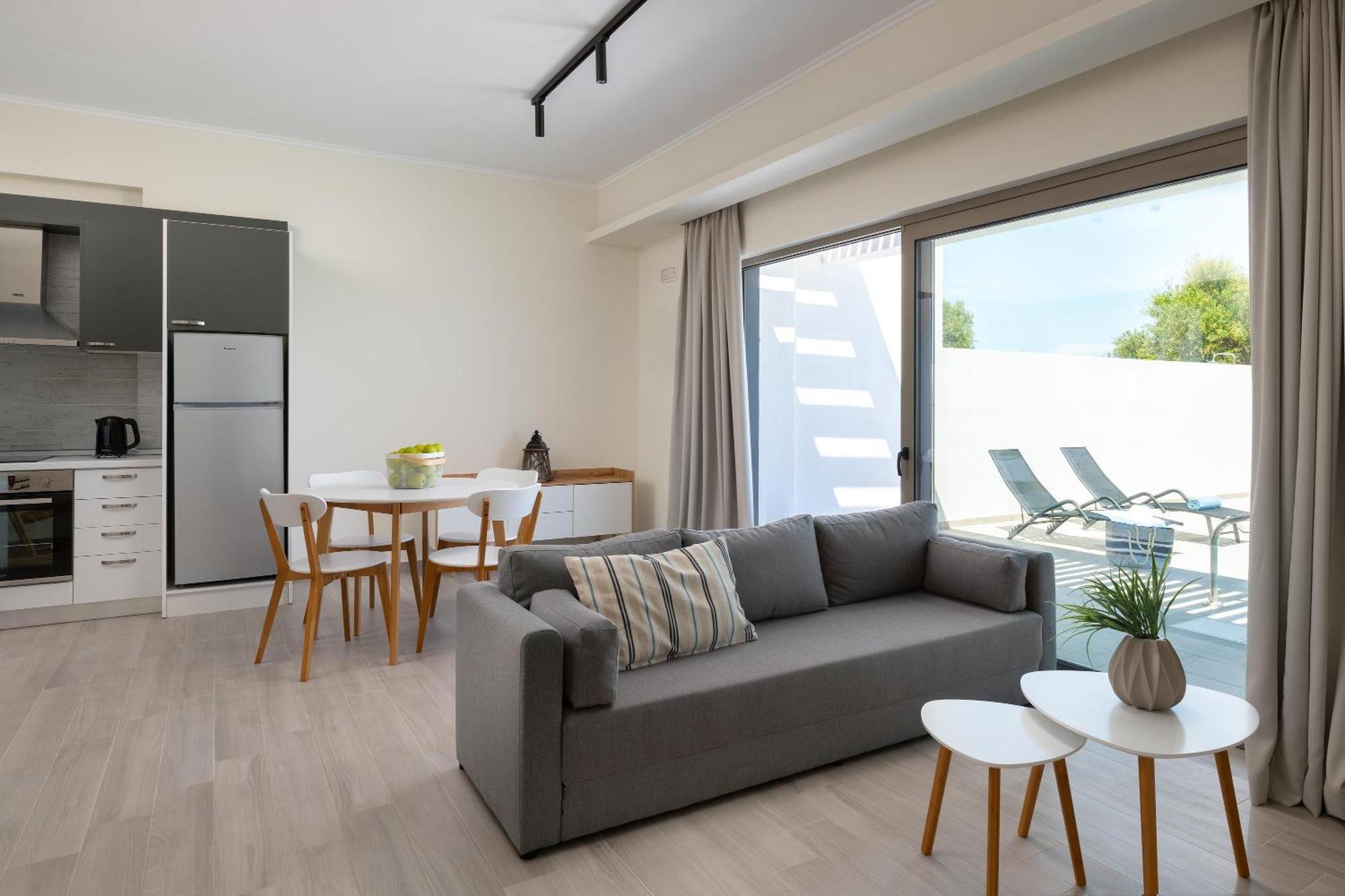 Armonia Suites เกนนาดี ภายนอก รูปภาพ