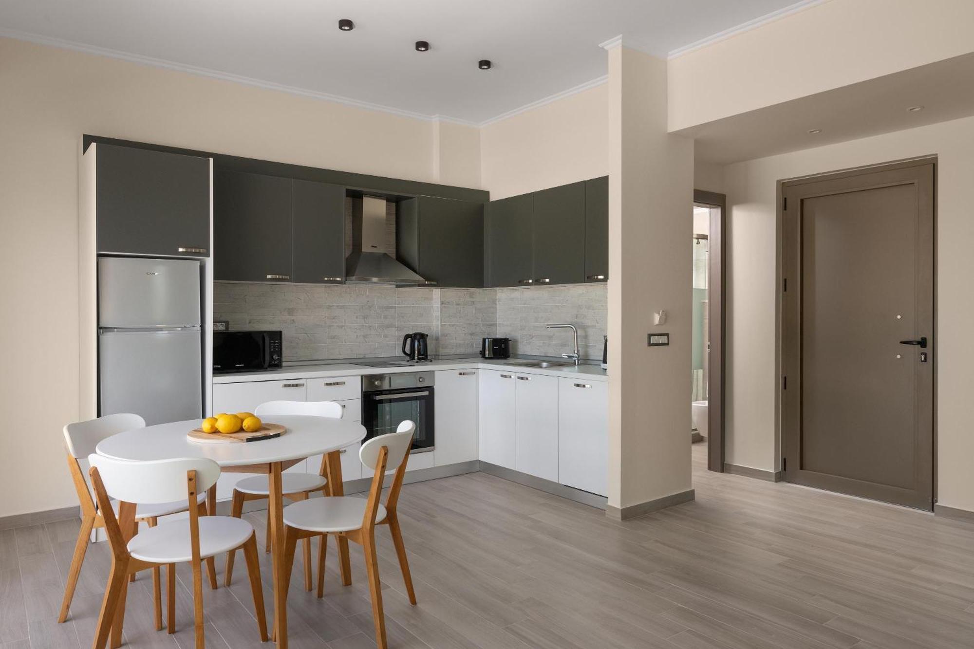 Armonia Suites เกนนาดี ภายนอก รูปภาพ